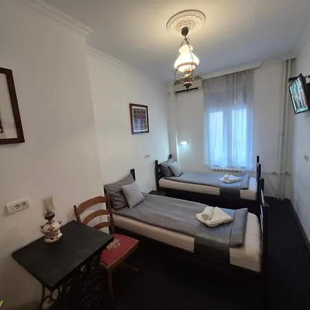 Authentic Centre - Only Private Hostel