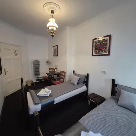 Hostel Authentic Centre - Only Private