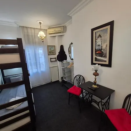 Authentic Centre - Only Private Hostel Belgrade