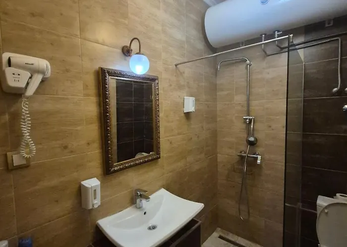 Authentic Centre - Only Private بيت شباب *